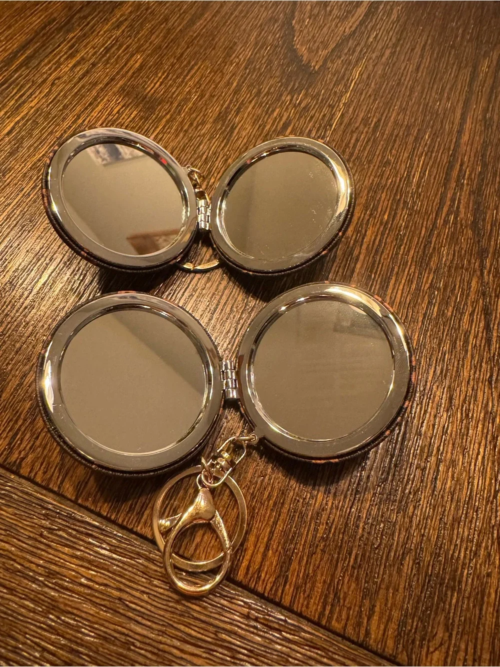 Set of 2 Brown Patterned Round Keychain mirror - Women's Accessory